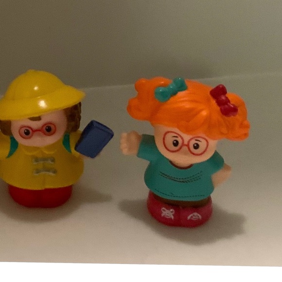 5 Little People EMT/ School Girls - Picture 3 of 9